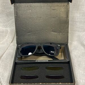 NWT Wayfarer style sunglasses with two interchangeable mirror lenses